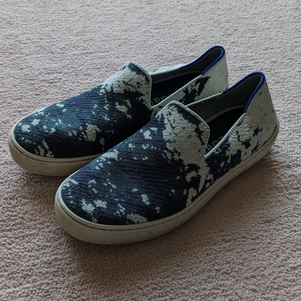 Rothy's original sneaker, limited edition Shibori tie dye in sea green, size 8